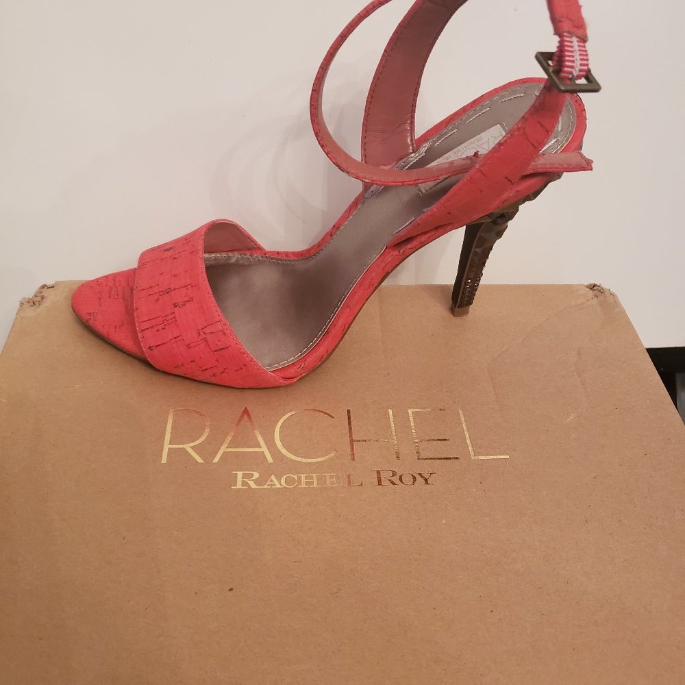 Ladies red shoe